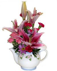 Roses Tea Pot Bouquet